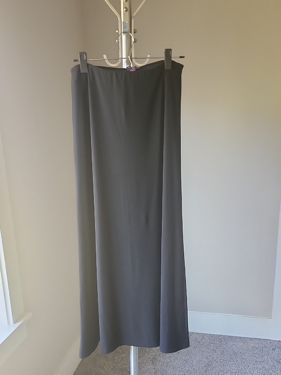 Vince Camuto Dresses & Skirts - Vince Camuto Black Maxi Skirt - Streamlined Silhouette